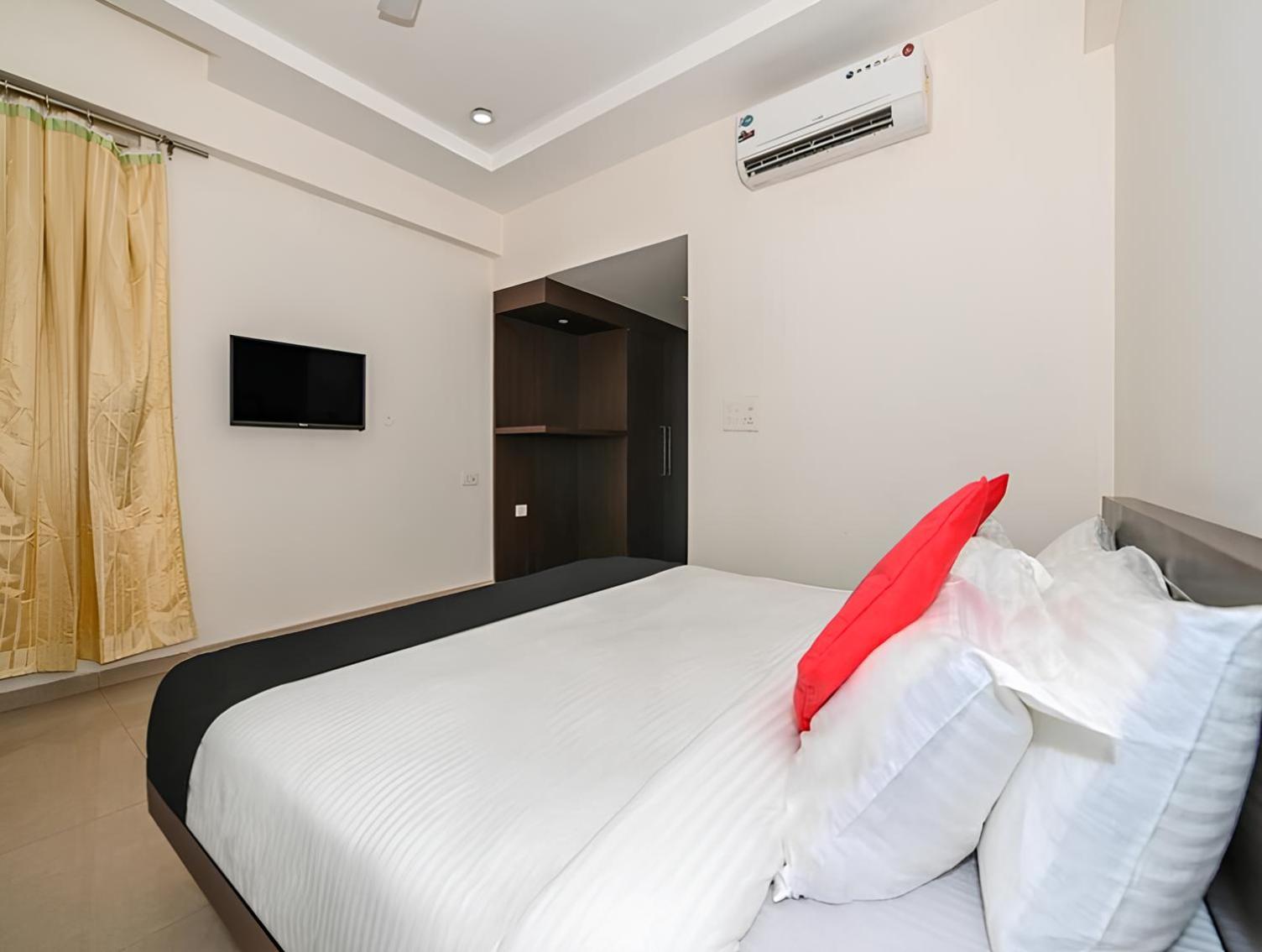 Club 7 Resort And Banquets Bareilly Exteriér fotografie